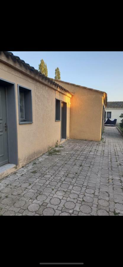 Appartement Les Hameaux Arles Extérieur photo